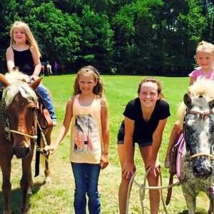 Meet your Posher, Elizabeth